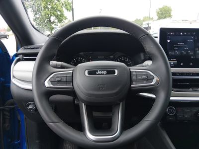 2024 Jeep Compass - Photo 12