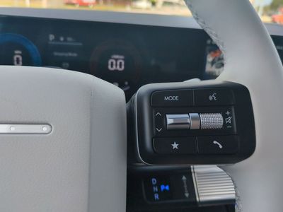 2026 Hyundai SANTA FE HYBRID — photo 33 view