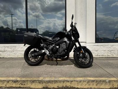 2021 Yamaha MT-09 — front three-quarter view