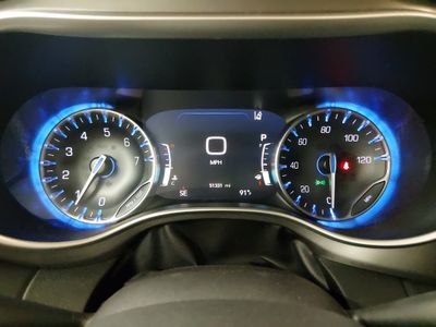 2023 Chrysler Pacifica — photo 14 view