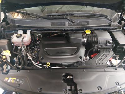 2023 Chrysler Pacifica — photo 9 view