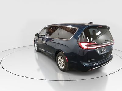 2023 Chrysler Pacifica — detail view
