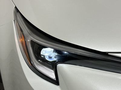 2025 Toyota Corolla Hatchback — photo 9 view
