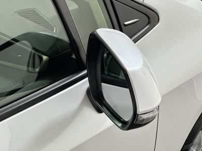 2025 Toyota Corolla Hatchback — photo 10 view
