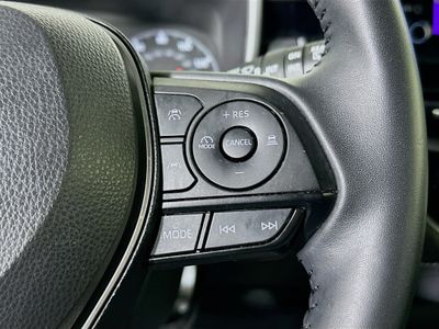 2025 Toyota Corolla Hatchback — photo 17 view