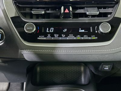 2025 Toyota Corolla Hatchback — photo 23 view
