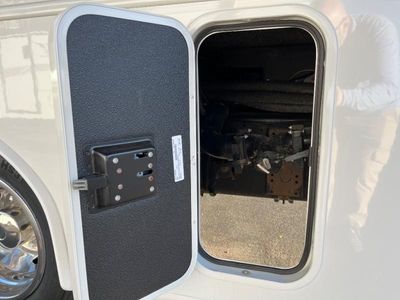 2025 Entegra Coach Vision SE — photo 36 view