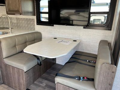 2025 Entegra Coach Vision SE — photo 13 view