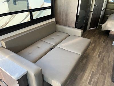 2025 Entegra Coach Vision SE — photo 15 view