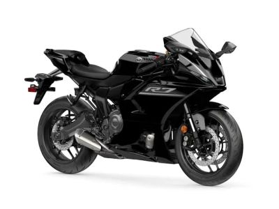 2026 Yamaha YZF-R7 — front three-quarter view