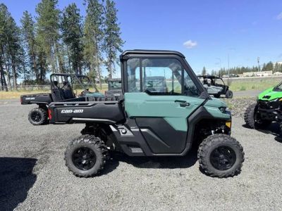 2026 Can-Am® Defender DPS CAB HD10 — front three-quarter view