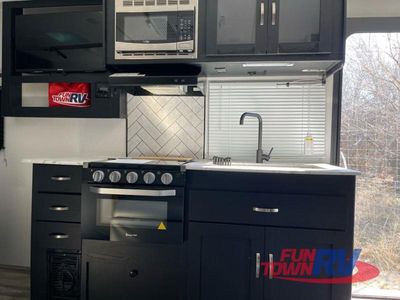 2024 Coachmen RV Freedom Express - Photo 19
