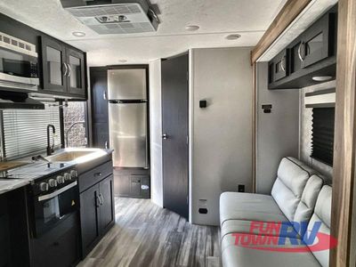 2024 Coachmen RV Freedom Express - Photo 14