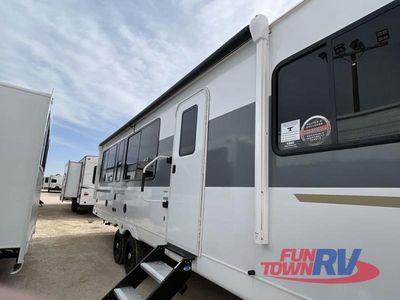 2025 Forest River RV Wildwood - Photo 7