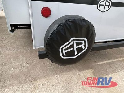 2025 Forest River RV Wildwood - Photo 12