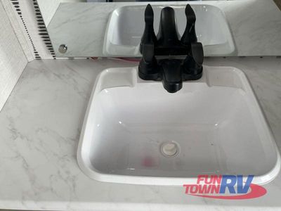 2025 Forest River RV Wildwood - Photo 31
