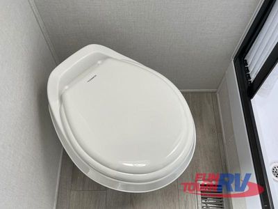 2025 Forest River RV Wildwood - Photo 32