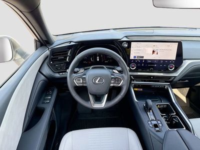 2026 Lexus TX — photo 18 view
