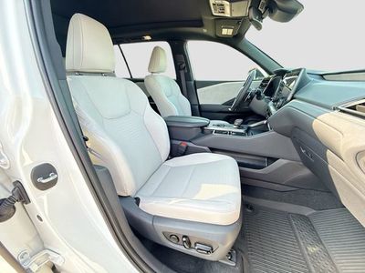 2026 Lexus TX — photo 16 view