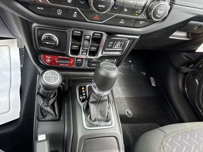2025 Jeep Gladiator — photo 20 view