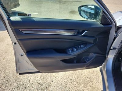 2021 Honda Accord — photo 8 view