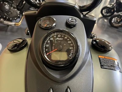 2025 Indian Motorcycle Springfield Dark Horse Moss Green Smoke — photo 8 view