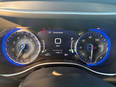 2024 Chrysler Pacifica - Photo 10
