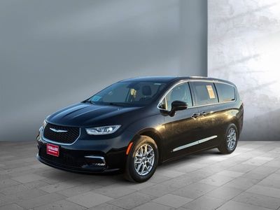 2024 Chrysler Pacifica - Photo 1