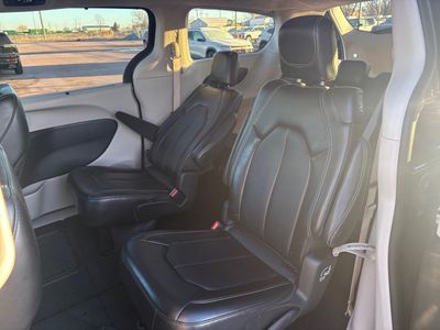 2024 Chrysler Pacifica - Photo 18
