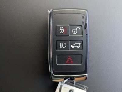 2026 Land Rover Defender 110 - Photo 29