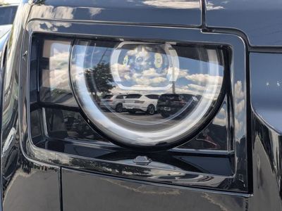 2026 Land Rover Defender 110 - Photo 9