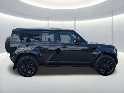 2026 Land Rover Defender 110 - Photo 6