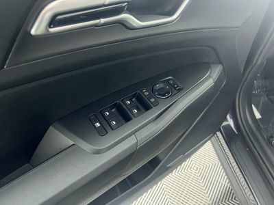 2026 Kia Sportage — photo 16 view