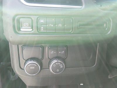 2024 Chevrolet Tahoe — photo 13 view