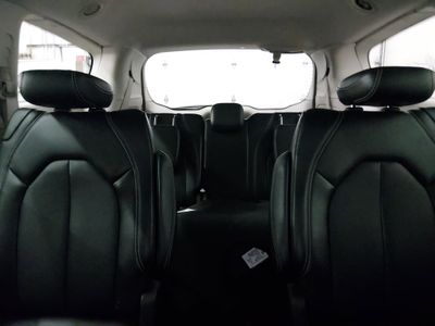 2024 Chrysler Pacifica — photo 17 view