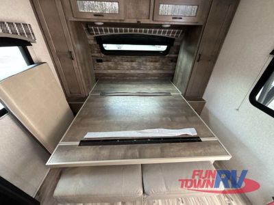 2022 Venture RV Sonic - Photo 10
