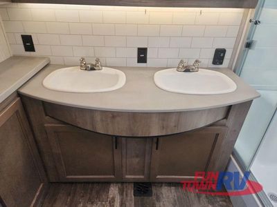 2021 Forest River RV Sabre - Photo 23