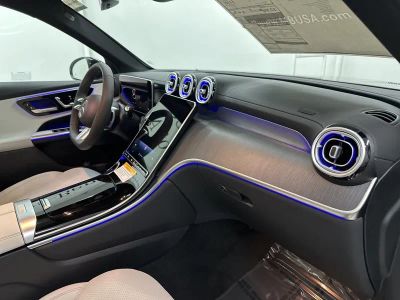 2026 Mercedes-Benz GLC — photo 27 view