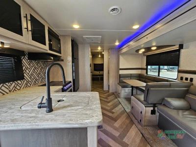 2023 CrossRoads RV Zinger — photo 10 view