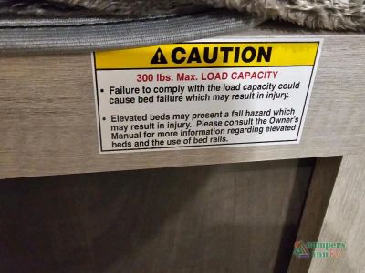 2023 CrossRoads RV Zinger — photo 47 view