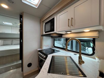 2026 Thor Motor Coach CHATEAU - Photo 9