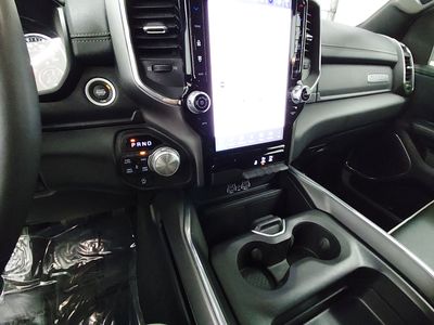 2025 Ram 1500 — photo 13 view