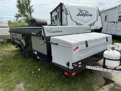 2021 Coachmen RV Clipper Camping Trailers — interior view