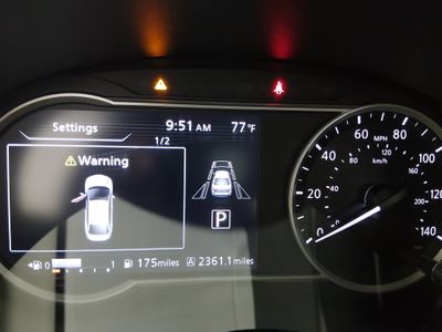 2023 Nissan Versa - Photo 14