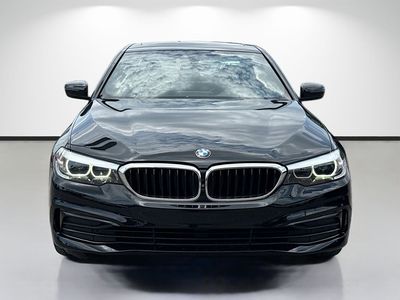 2019 BMW 5 Series — photo 8 view
