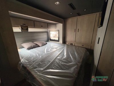 2026 Grand Design Lineage Series F — photo 35 view