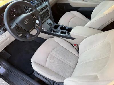 2015 Hyundai Sonata — photo 16 view