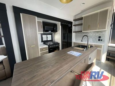 2025 Forest River RV Salem Hemisphere — photo 15 view