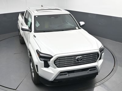 2025 Toyota Tacoma i-FORCE MAX Limited i-FORCE MAX Truck Double Cab - Photo 27
