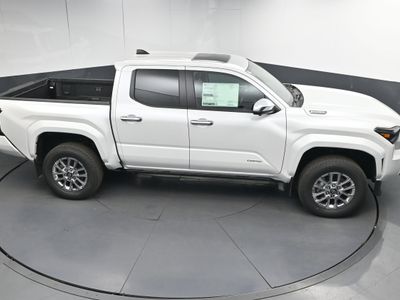 2025 Toyota Tacoma i-FORCE MAX Limited i-FORCE MAX Truck Double Cab - Photo 29